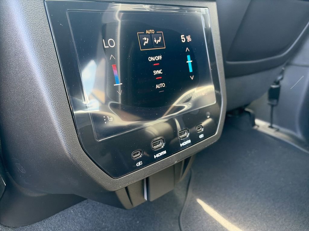 New 2026 GMC Yukon XL AT4 Ultimate AWD/4WD image 27