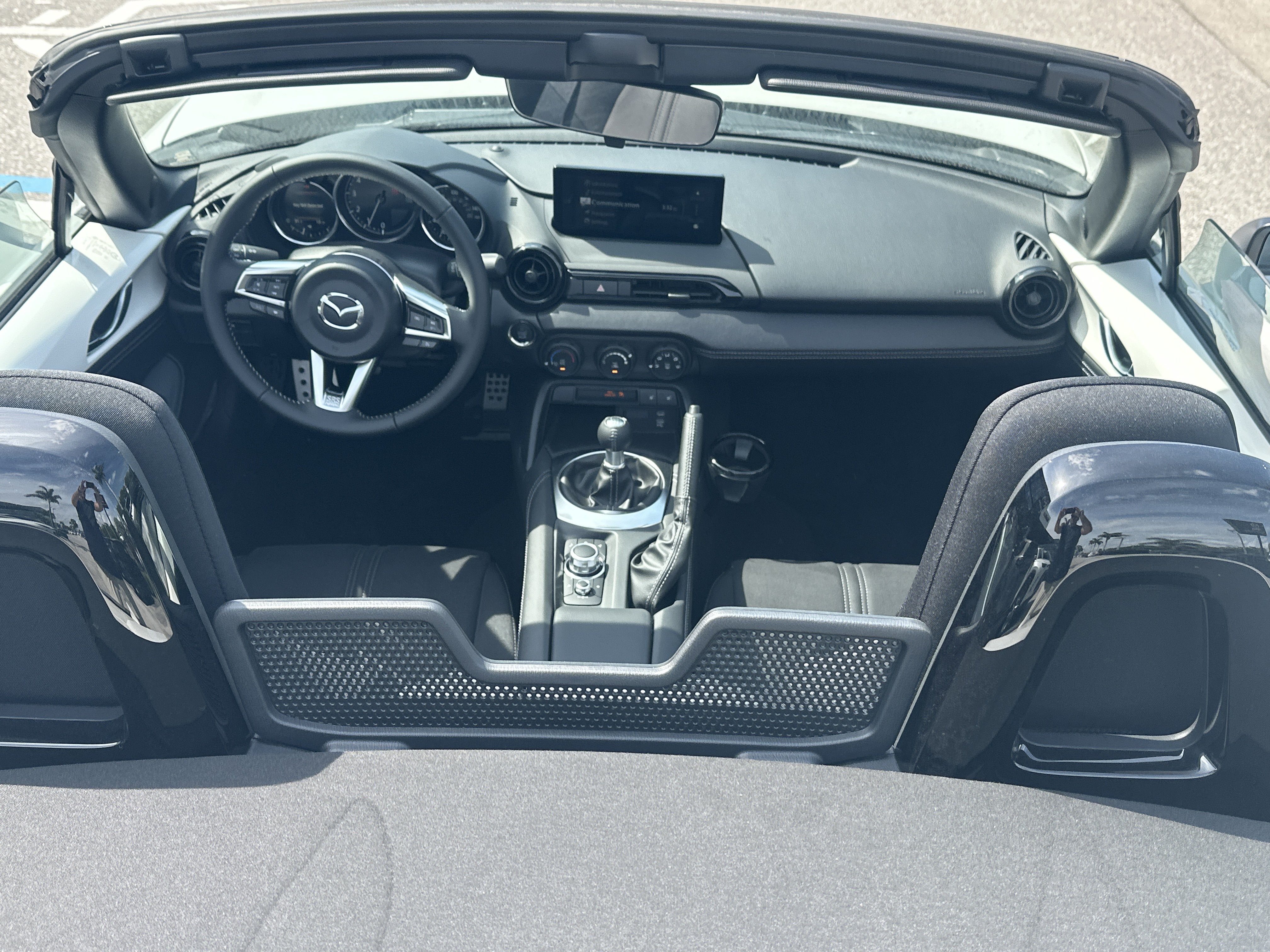 New 2026 MAZDA MX-5 Miata Club w/ Interior Package RWD image 4