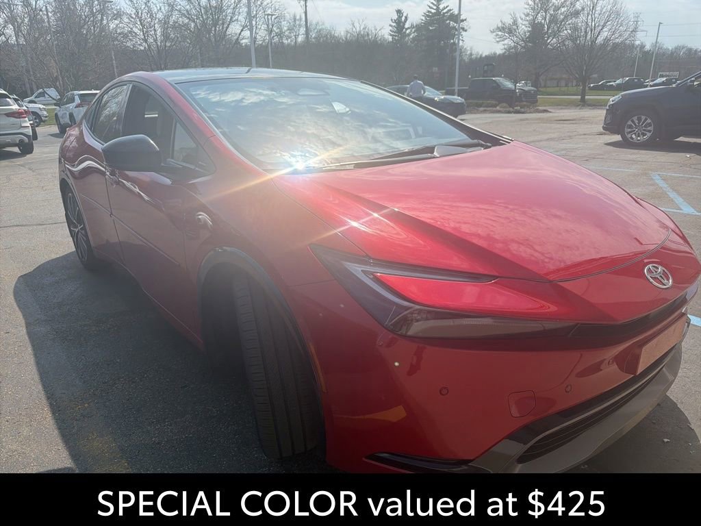 Used 2023 Toyota Prius XLE image 6