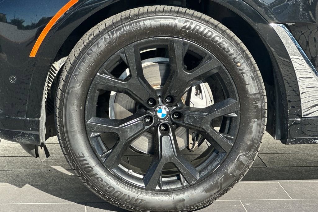 Used 2020 BMW X7 xDrive40i w/ Parking Assistance Package image 34