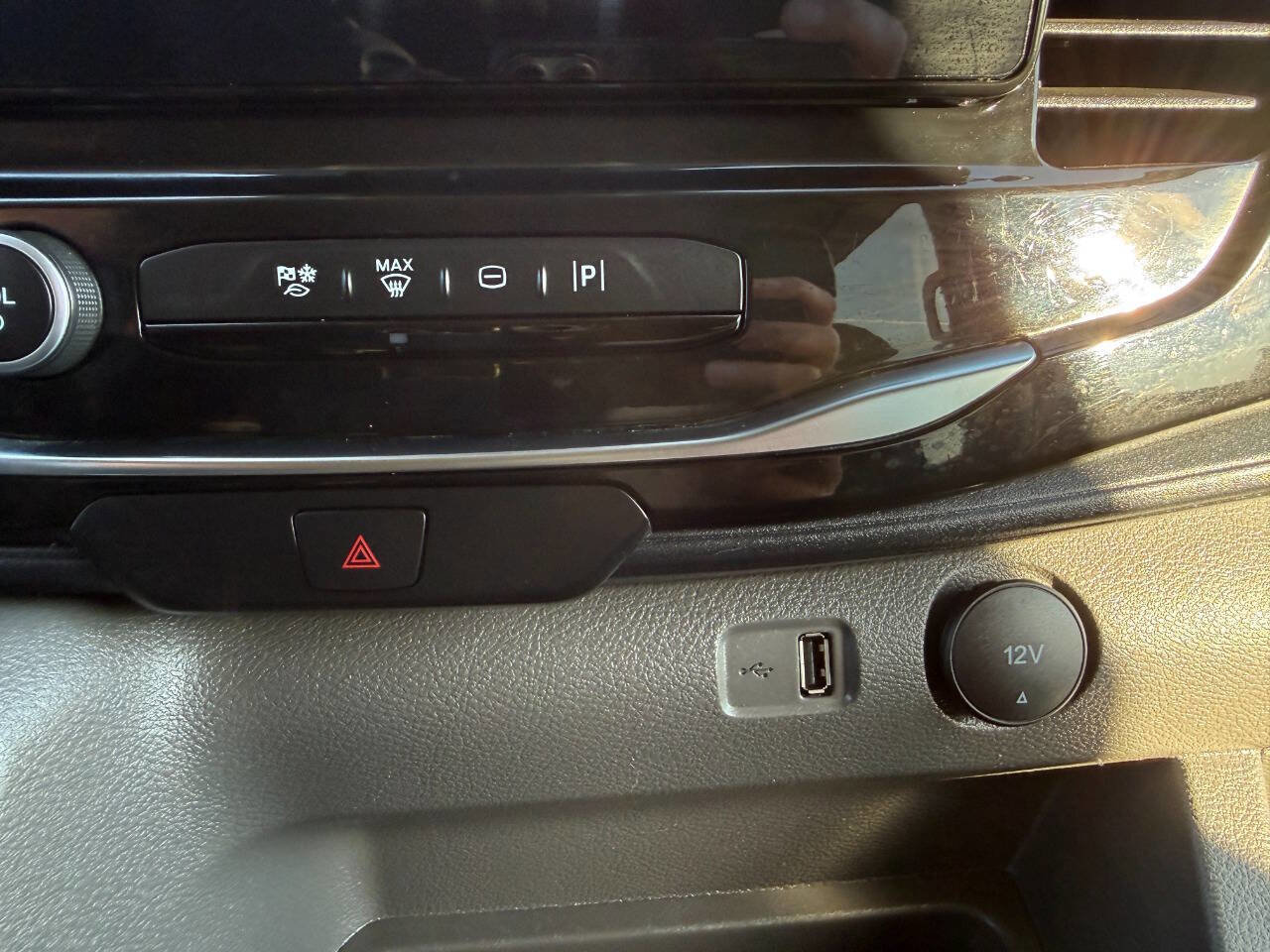 Used 2023 Ford Transit 350 XLT image 37