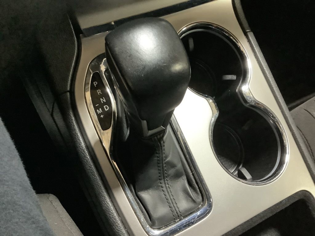 Used 2021 Jeep Grand Cherokee Laredo image 28