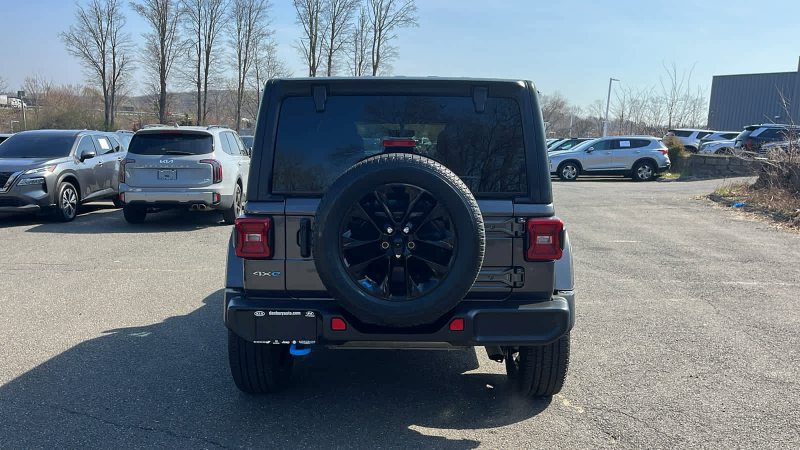 Used 2023 Jeep Wrangler Sahara w/ Cold Weather Group image 5