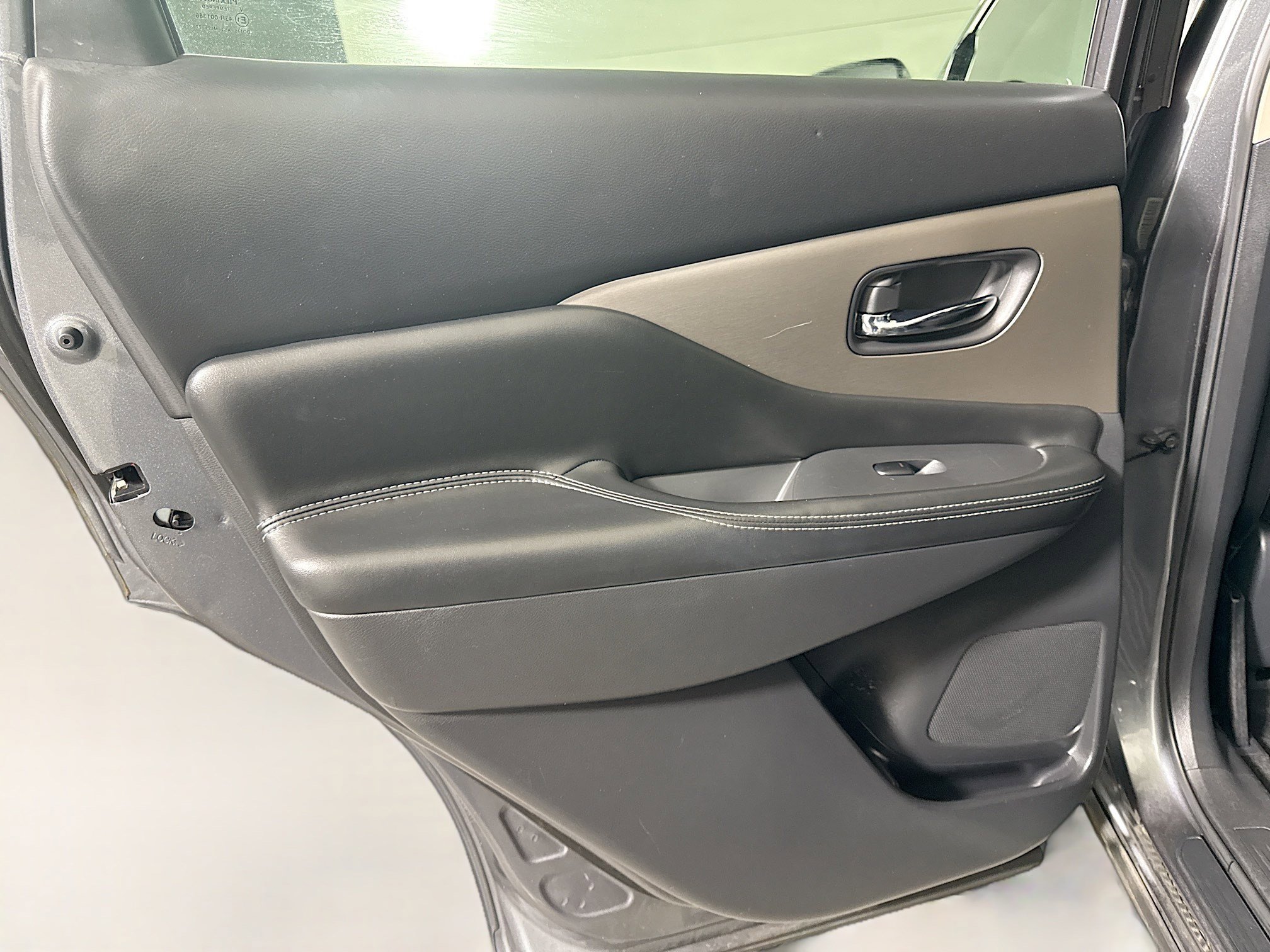 Used 2020 Nissan Murano SV image 26