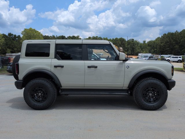 New 2026 Ford Bronco Outer Banks w/ Sasquatch Package AWD/4WD image 3