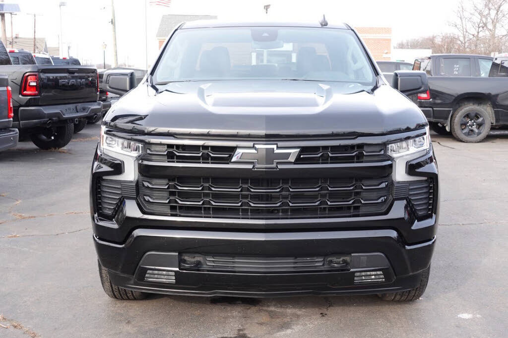 Used 2024 Chevrolet Silverado 1500 RST AWD/4WD image 6