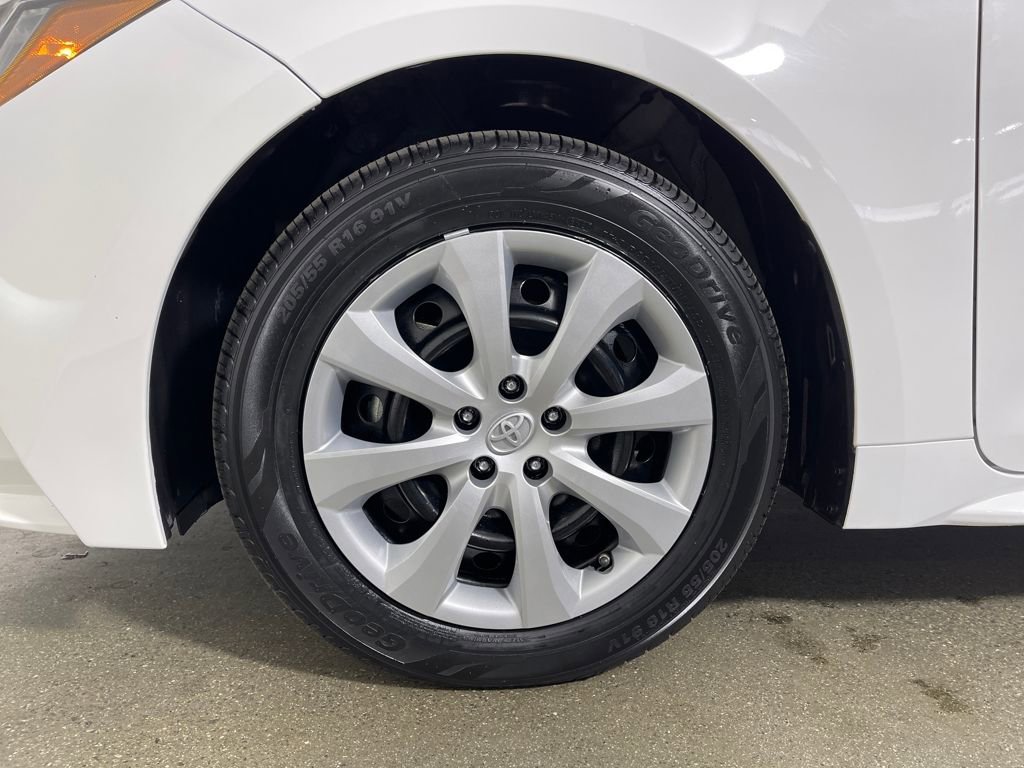 Certified 2022 Toyota Corolla LE image 11