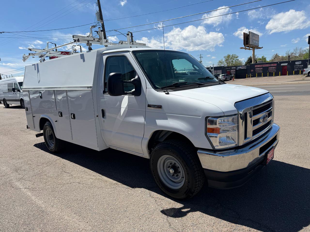 Used 2021 Ford E-350 and Econoline 350 Super Duty w/ Power Windows & Locks Group image 2