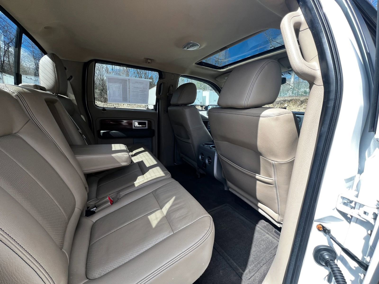 Used 2010 Ford F150 Lariat image 11