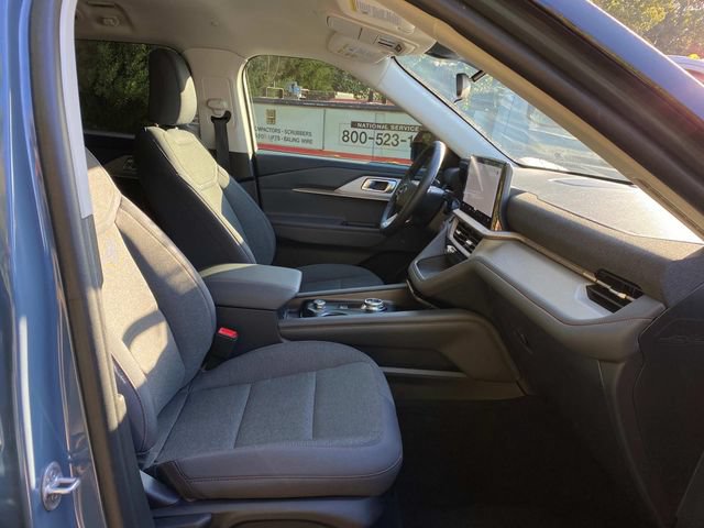 Used 2025 Ford Explorer Active RWD image 35