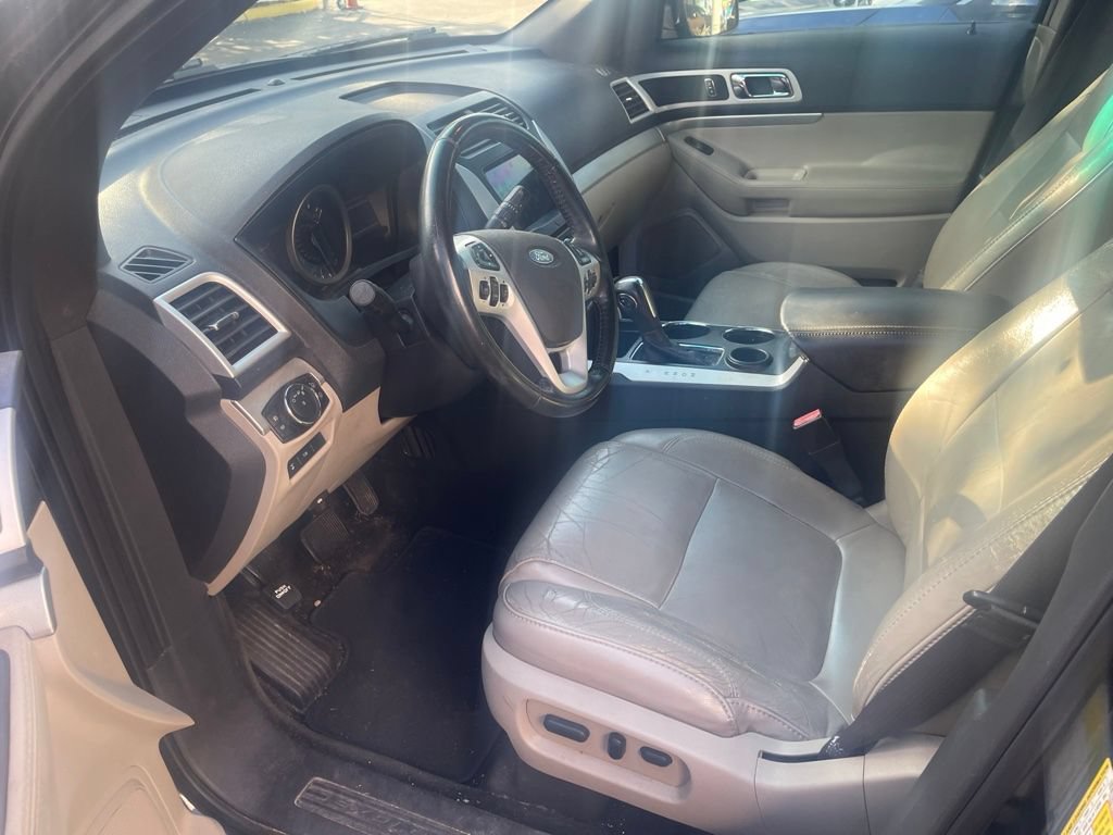 Used 2012 Ford Explorer XLT FWD image 11