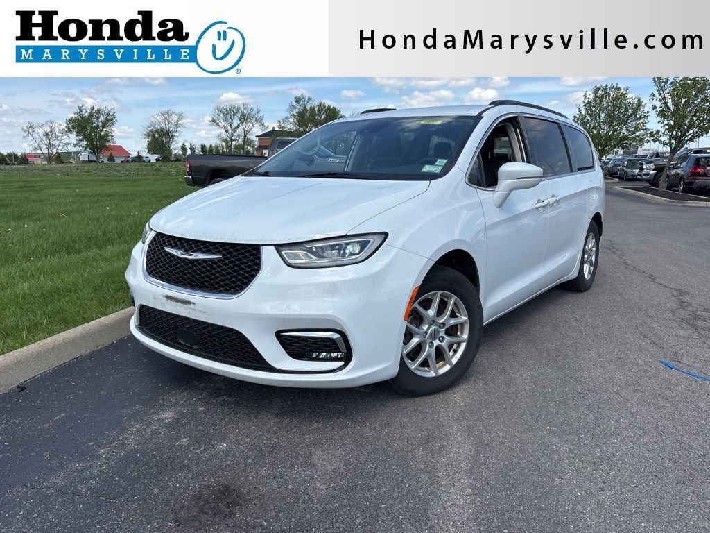 Used 2022 Chrysler Pacifica Touring-L FWD image 1