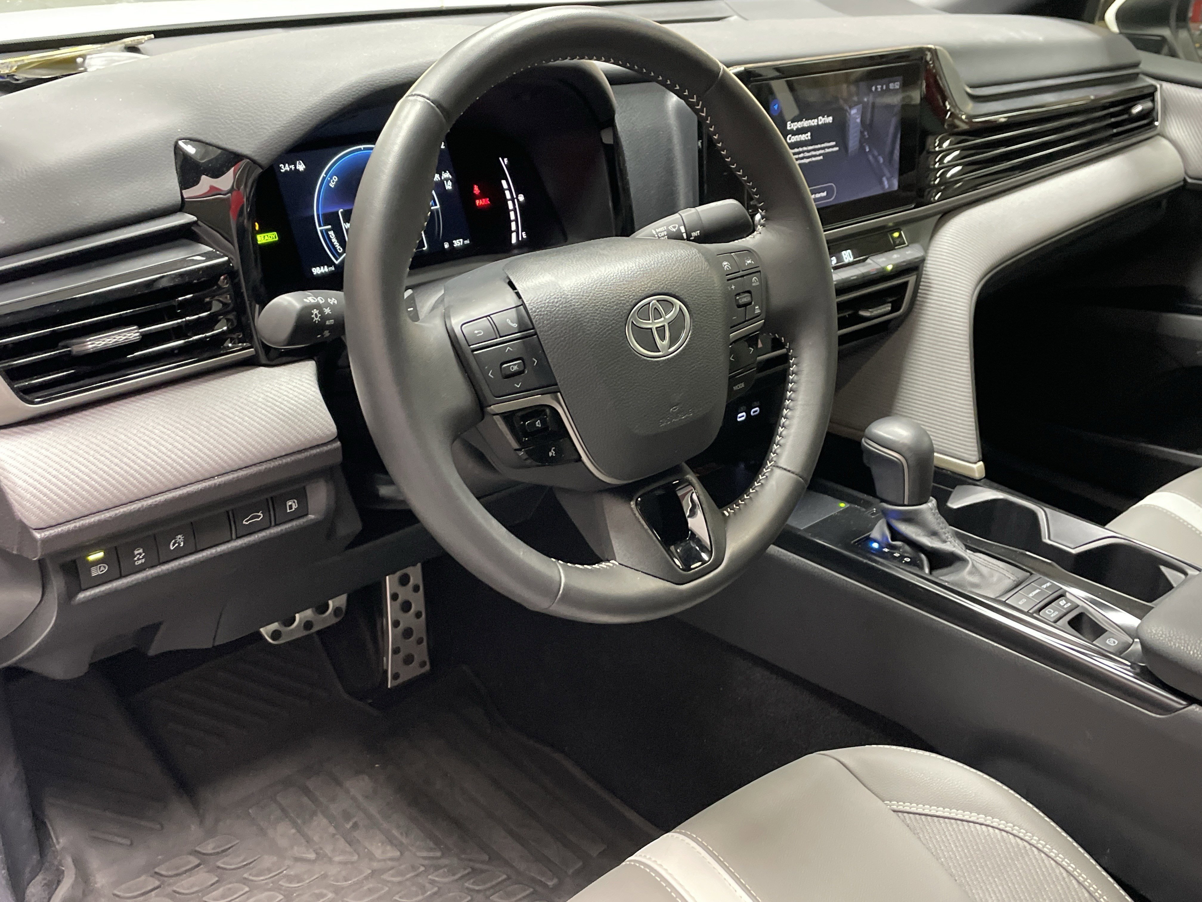 Certified 2025 Toyota Camry SE image 44