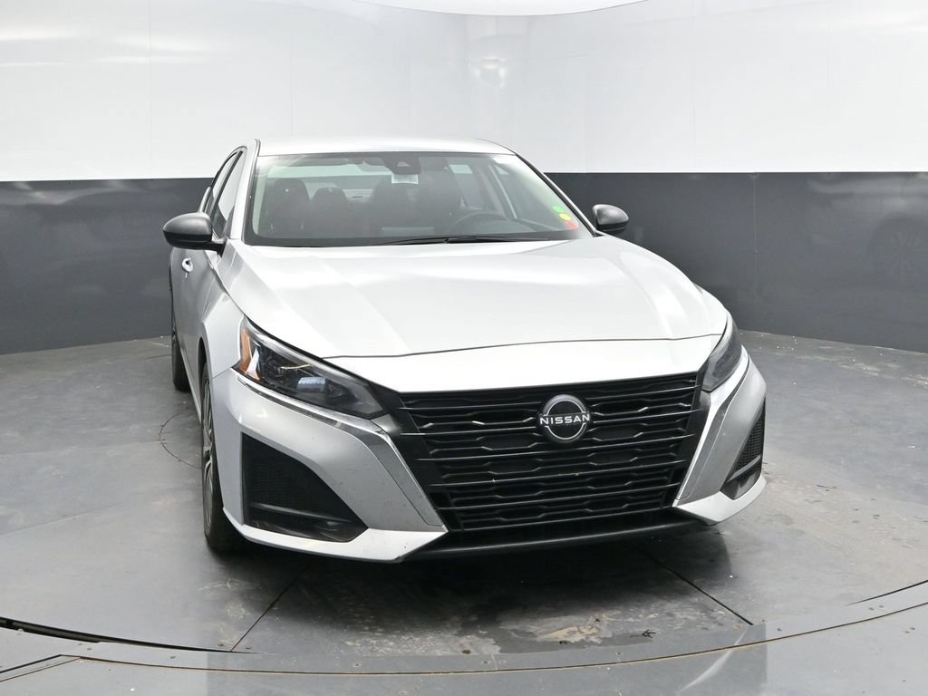 Used 2025 Nissan Altima 2.5 SV FWD video 2