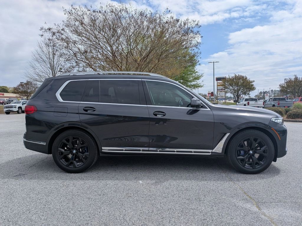Used 2021 BMW X7 xDrive40i w/ Cold Weather Package image 9
