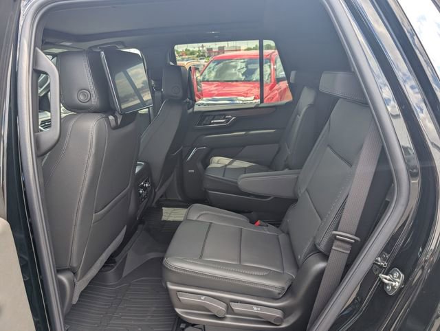 New 2026 GMC Yukon Denali w/ Denali Reserve Package AWD/4WD image 8
