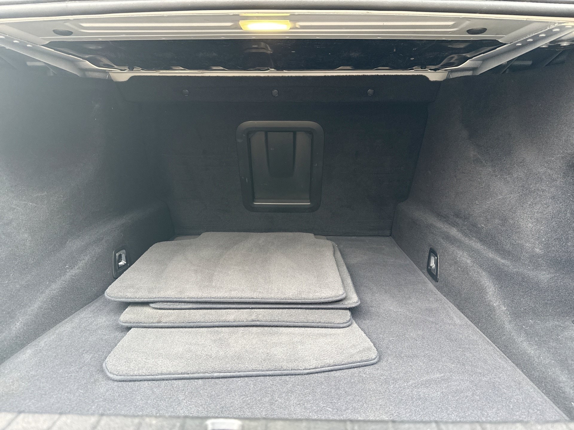 Used 2017 BMW 750i RWD image 22