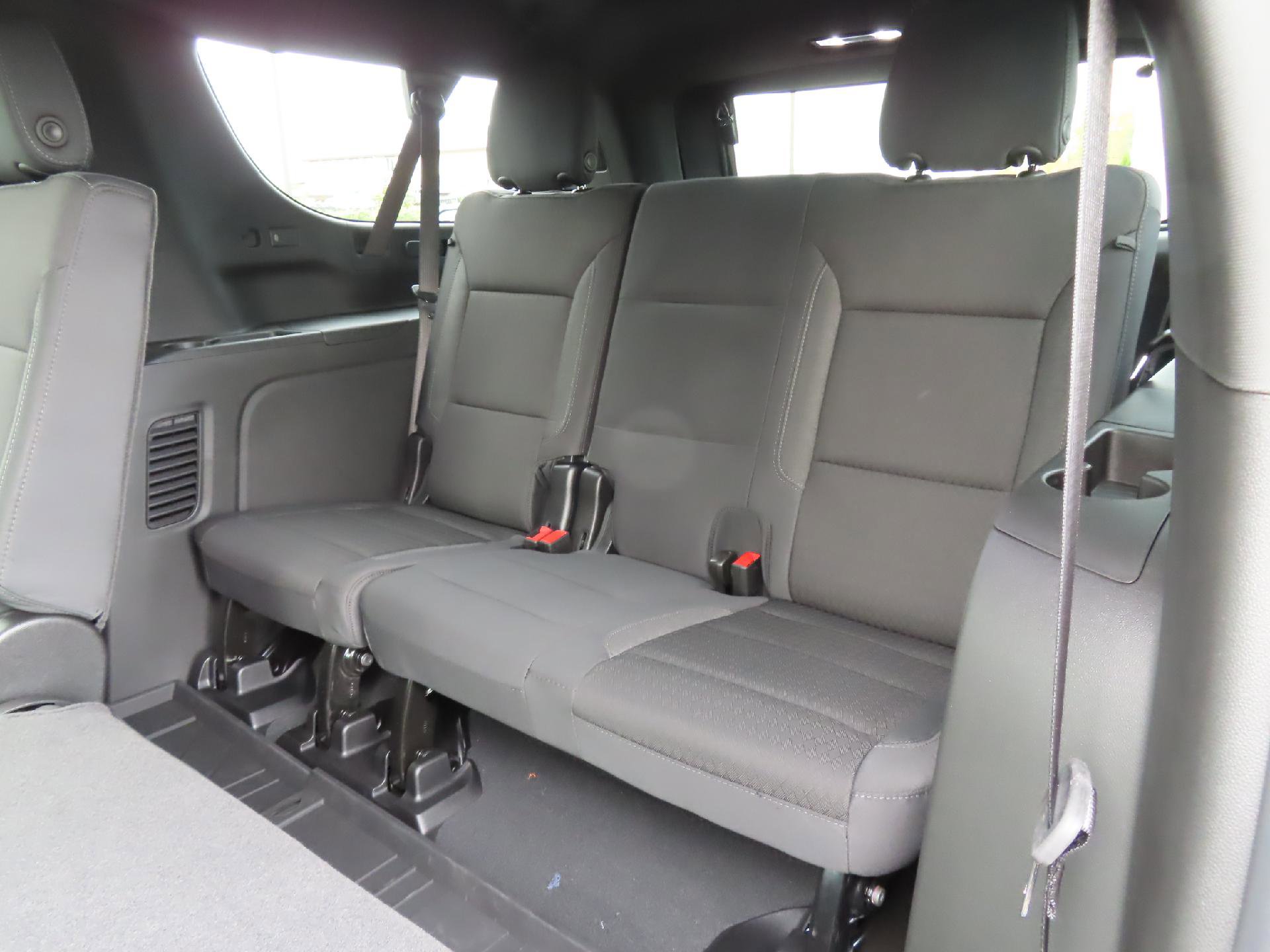 New 2026 Chevrolet Suburban LS w/ LPO, Dark Essentials Package image 30