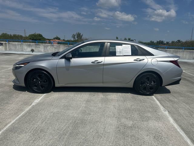 Used 2023 Hyundai Elantra SEL image 16