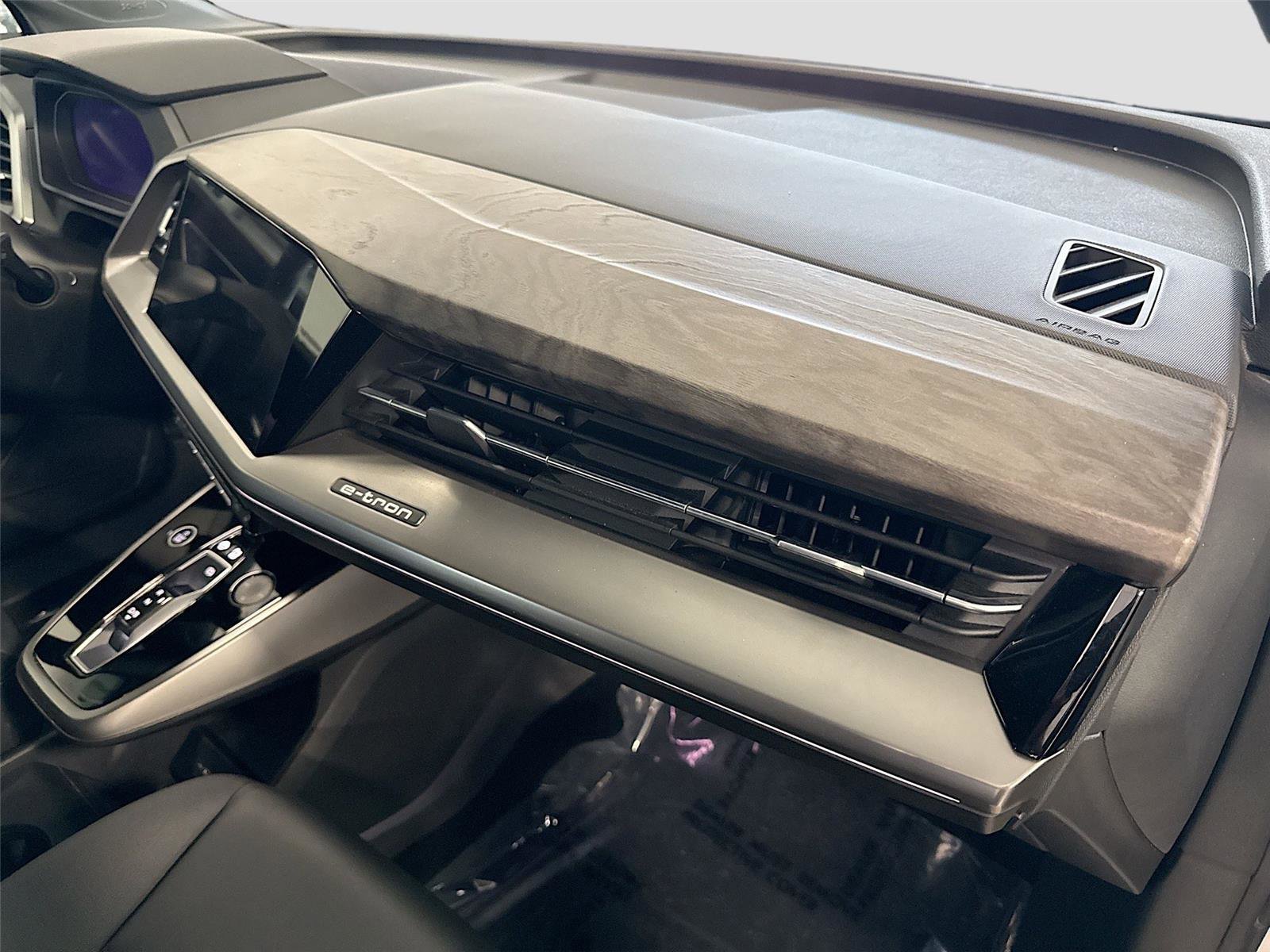 Certified 2023 Audi Q4 e-tron Premium Plus w/ Premium Plus RWD image 30