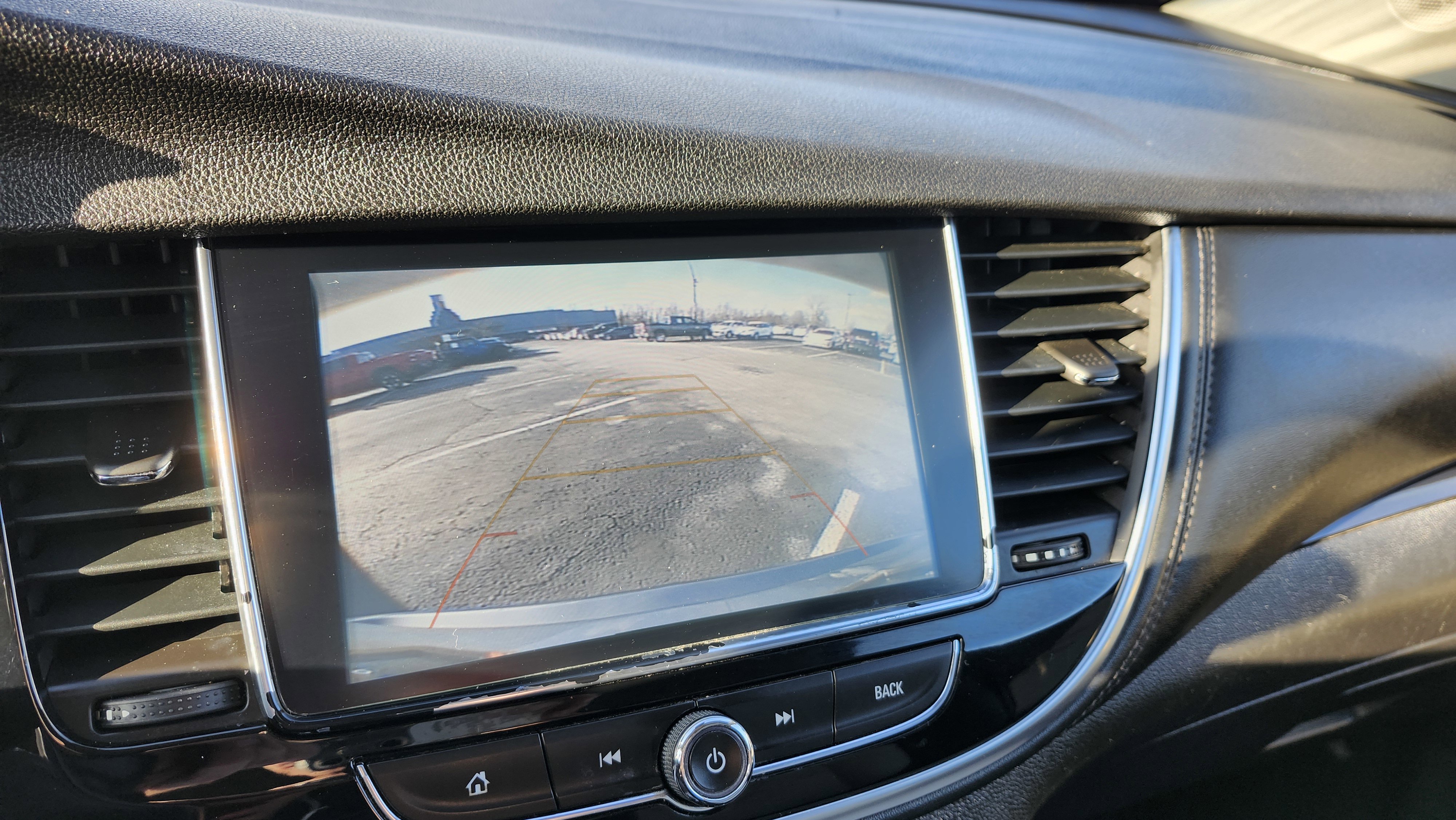 Used 2019 Buick Encore Preferred image 2