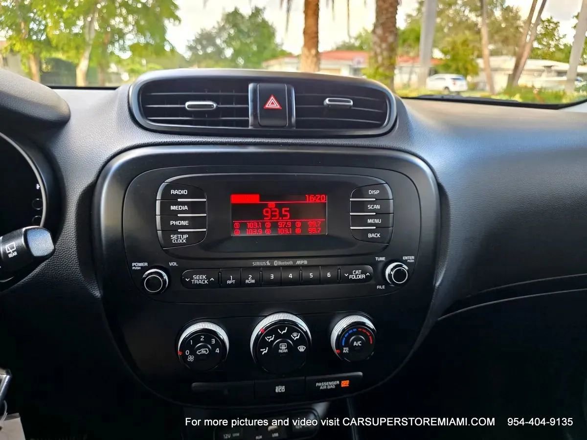 Used 2015 Kia Soul EV FWD image 43