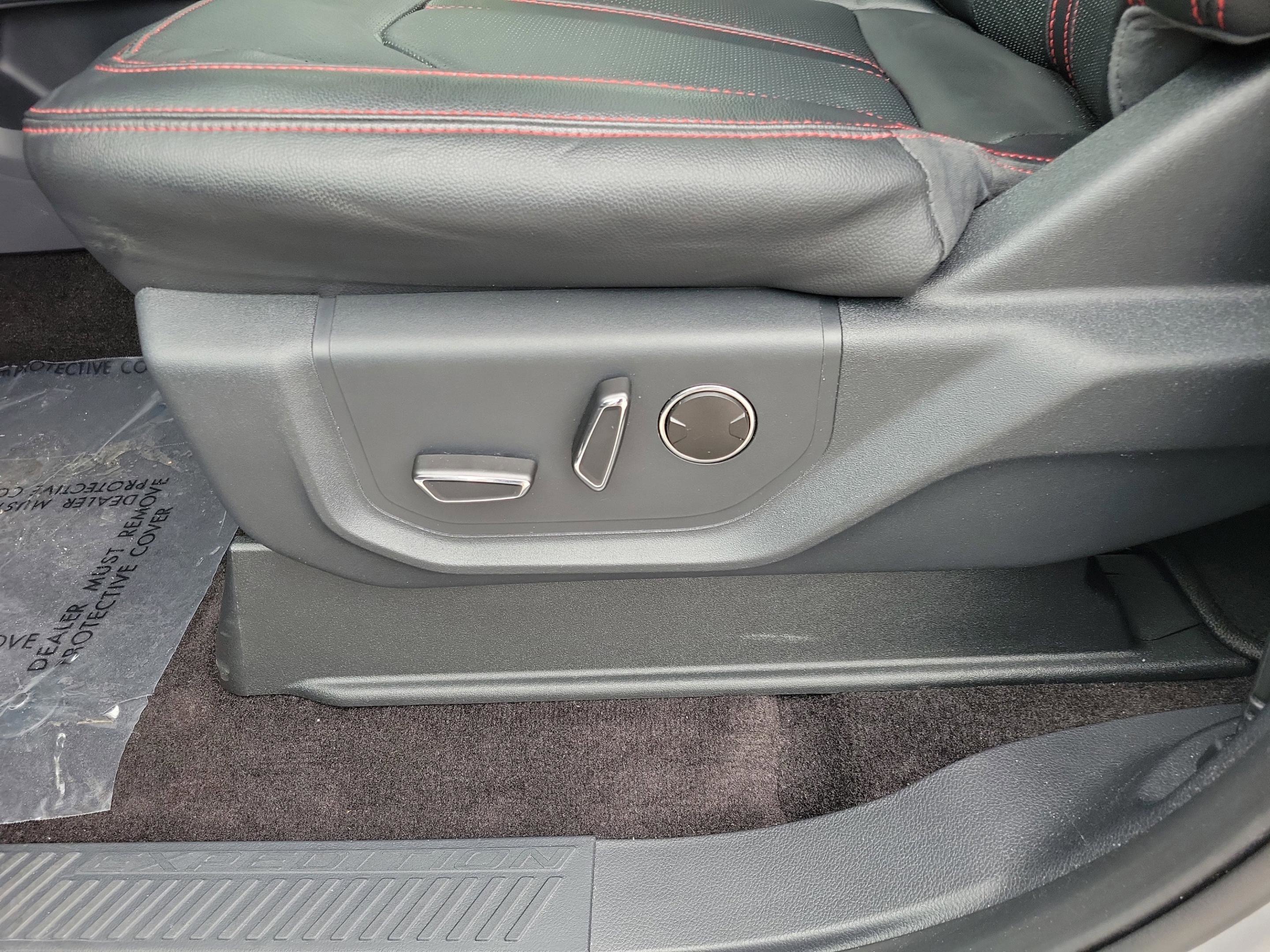 Used 2022 Ford Expedition Limited RWD image 20