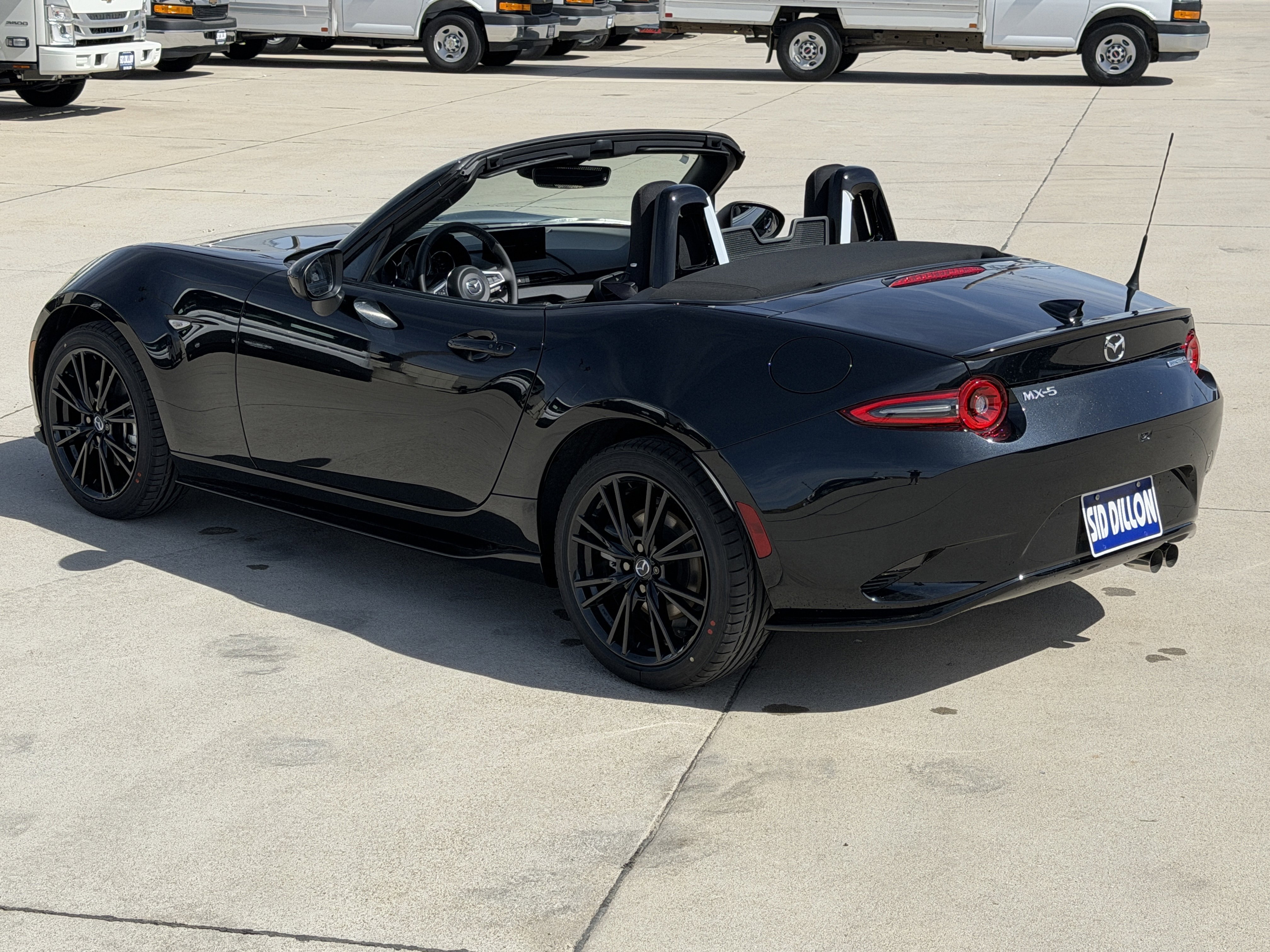 New 2026 MAZDA MX-5 Miata Club w/ Appearance Package RWD image 7