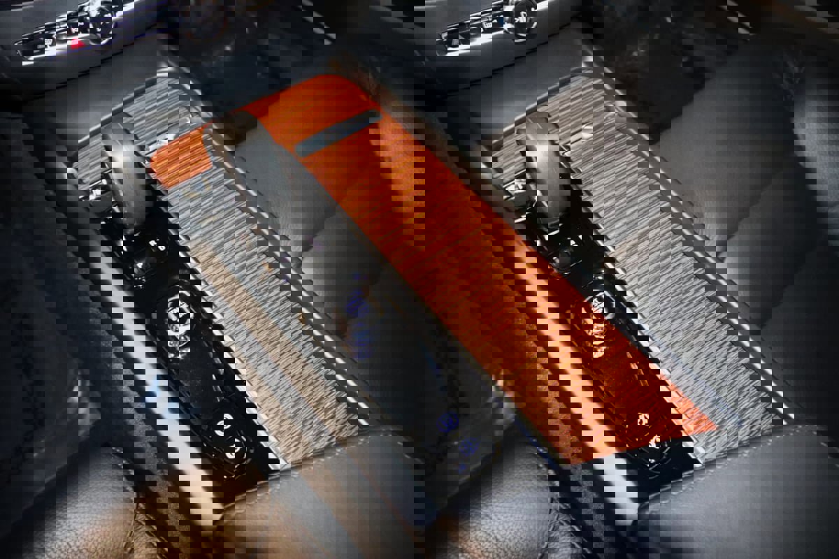 Used 2025 Volvo V60 B5 Cross Country Plus image 15