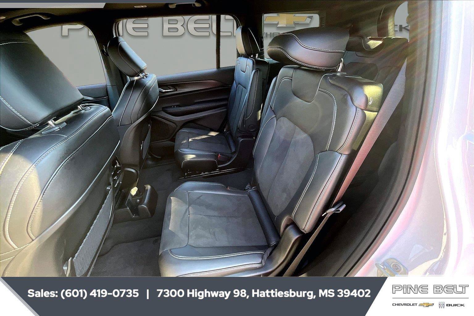 Used 2025 Jeep Grand Cherokee L Altitude RWD image 19
