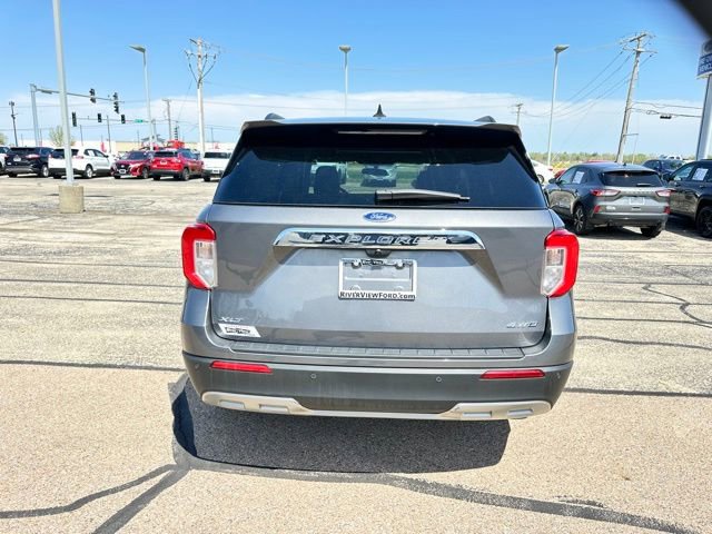 Used 2023 Ford Explorer XLT w/ Equipment Group 202A image 5