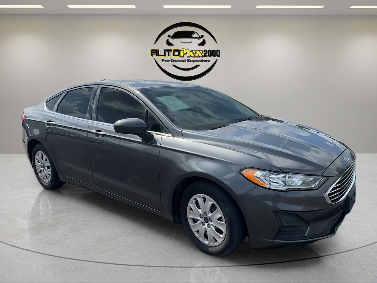 Used 2019 Ford Fusion S FWD image 1