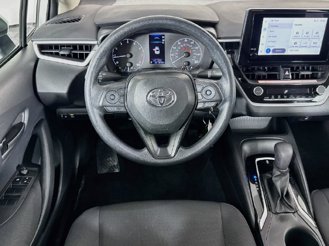 Used 2025 Toyota Corolla LE FWD image 14