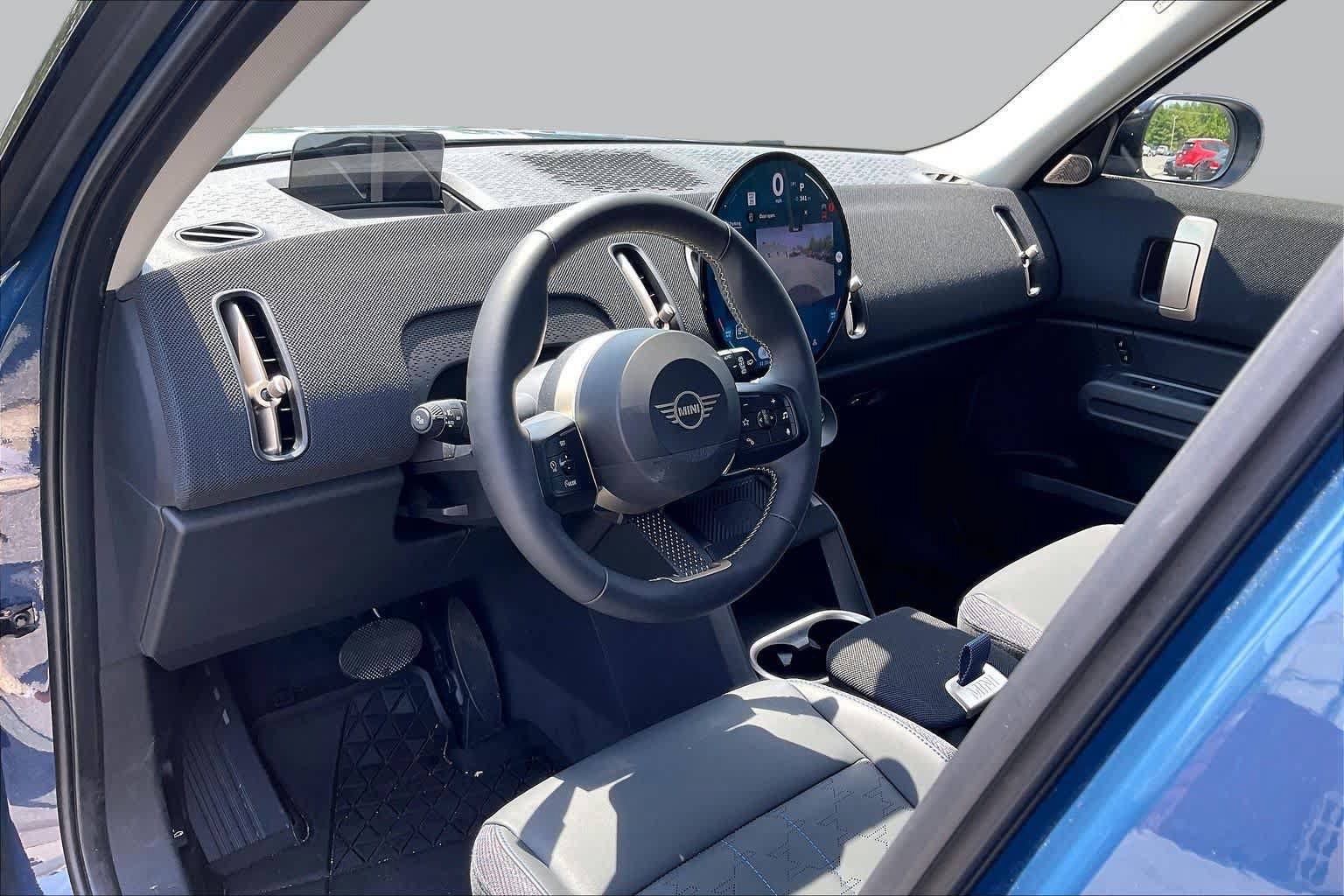 Certified 2025 MINI Cooper Countryman S AWD/4WD image 16