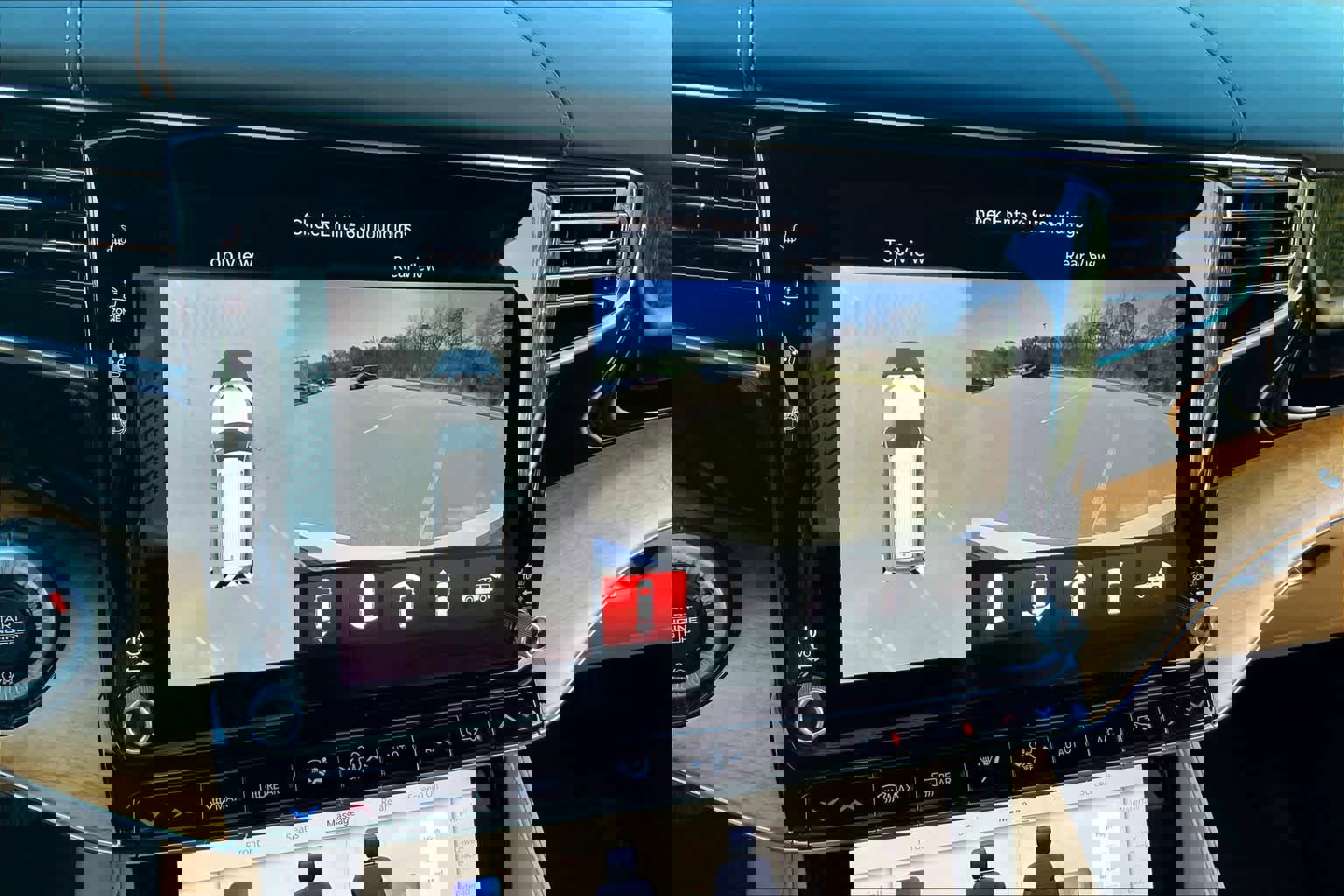 Used 2022 Jeep Grand Wagoneer Series III w/ HD Trailer Tow Package image 31