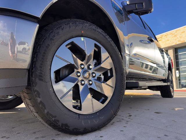 New 2025 Ford F150 Lightning Flash AWD/4WD image 27
