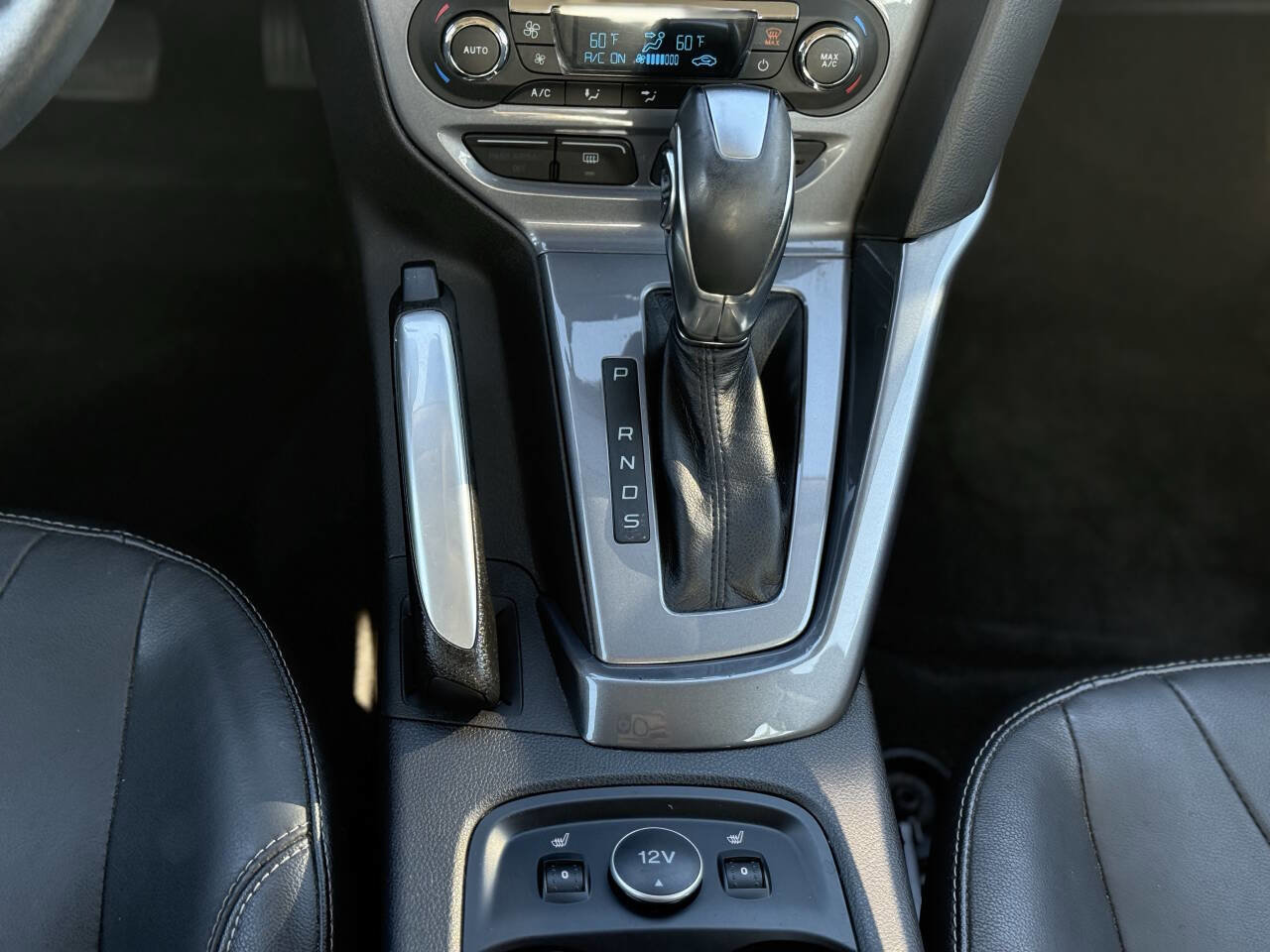 Used 2013 Ford Focus Titanium w/ Titanium Handling Pkg FWD image 18