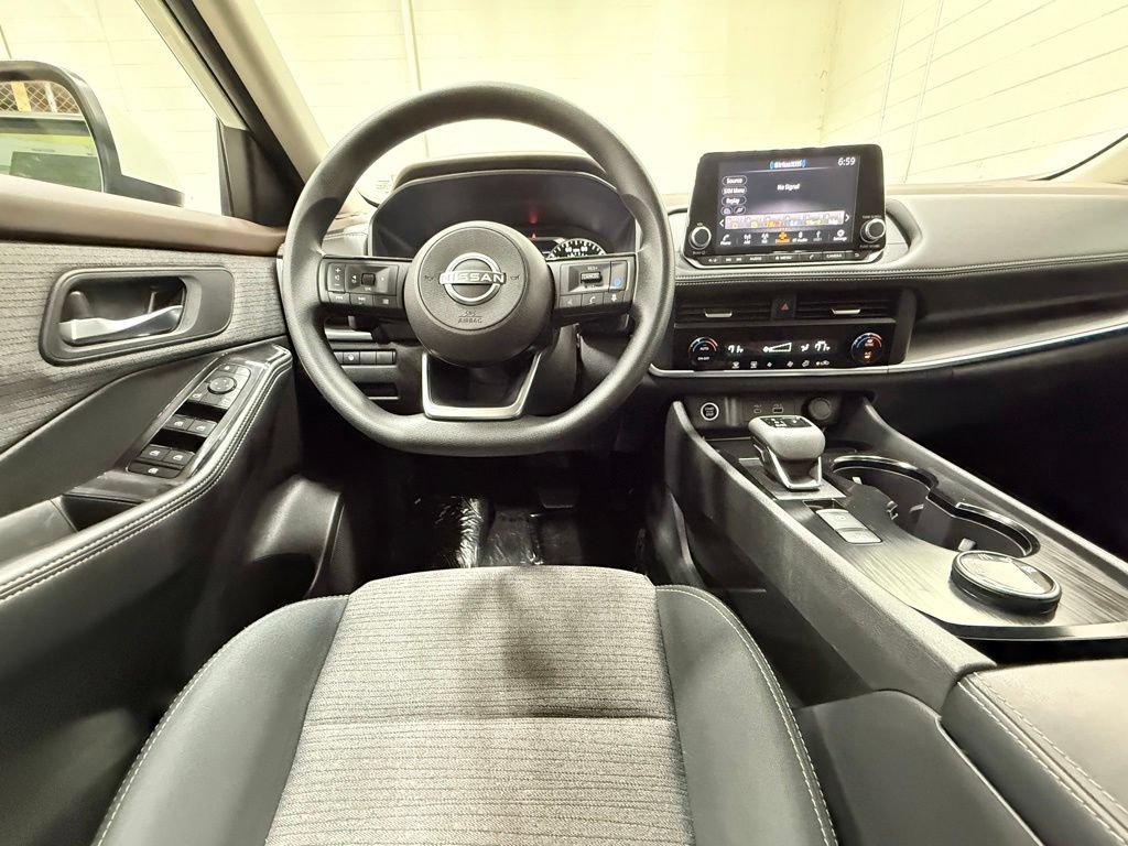 Used 2023 Nissan Rogue SV AWD/4WD image 34