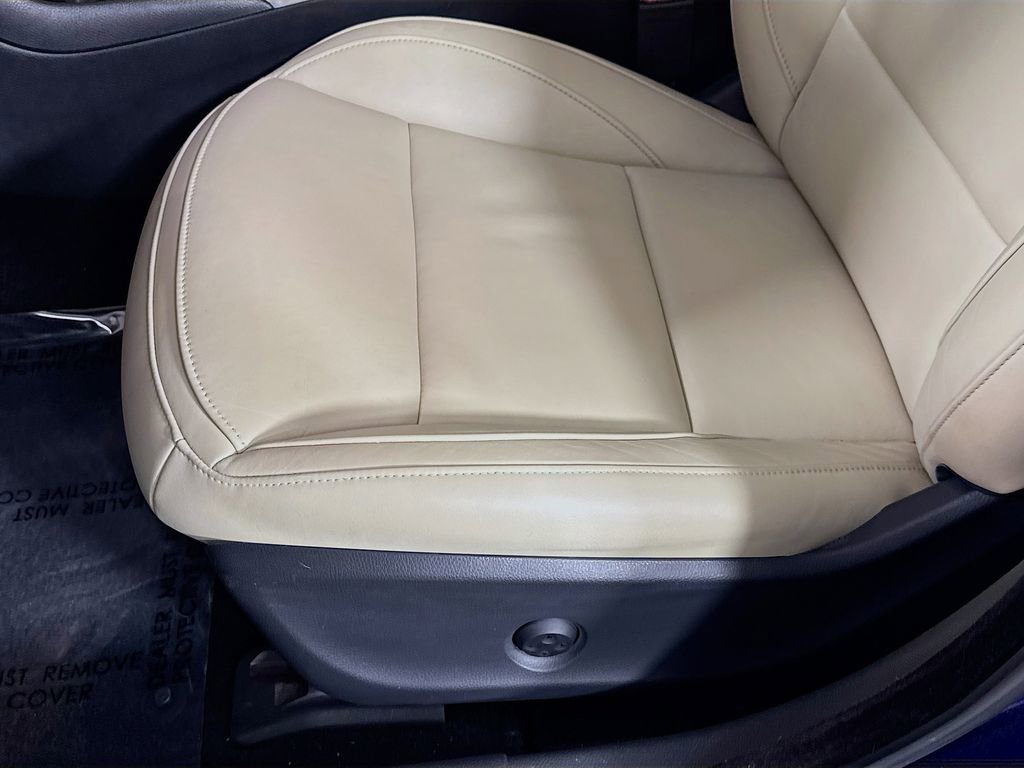 Used 2017 INFINITI QX30 image 21