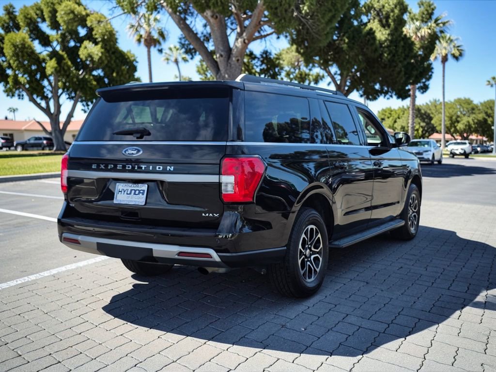 Used 2024 Ford Expedition Max XLT image 5