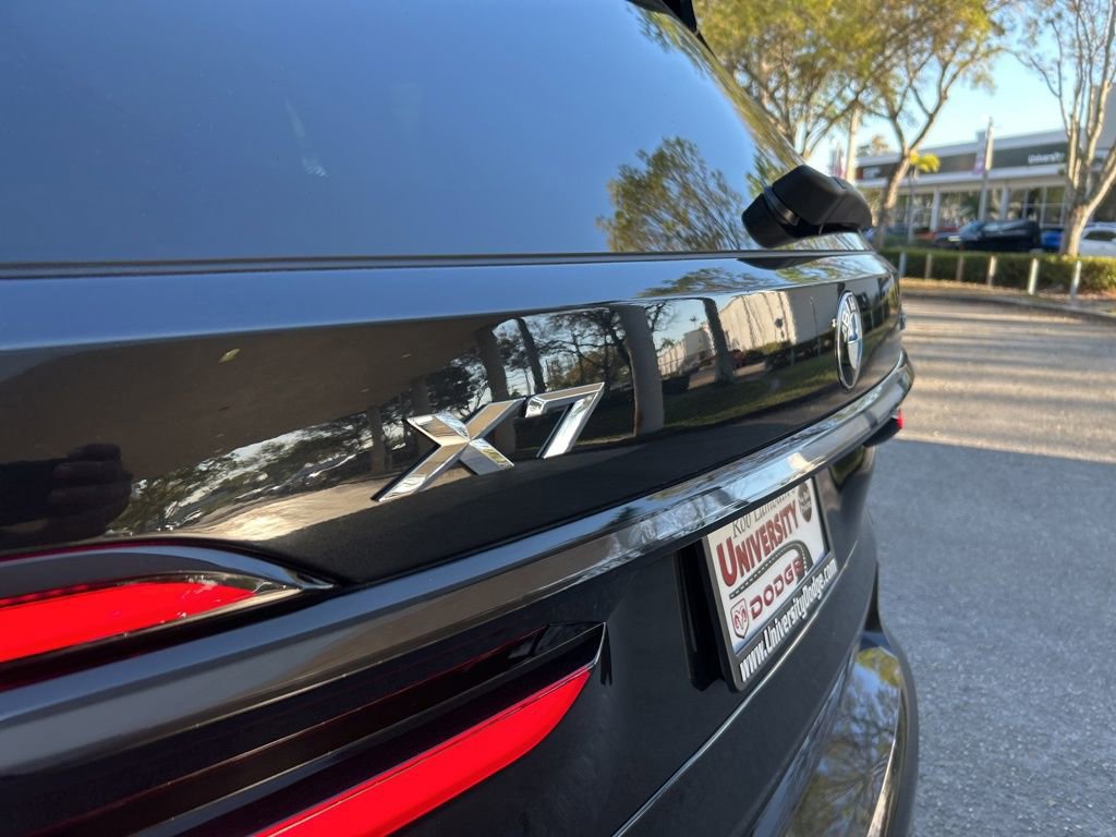 Used 2024 BMW X7 xDrive40i w/ M Sport Package image 19