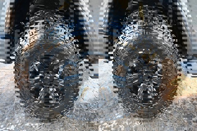 Used 2020 Jeep Wrangler Sport image 12