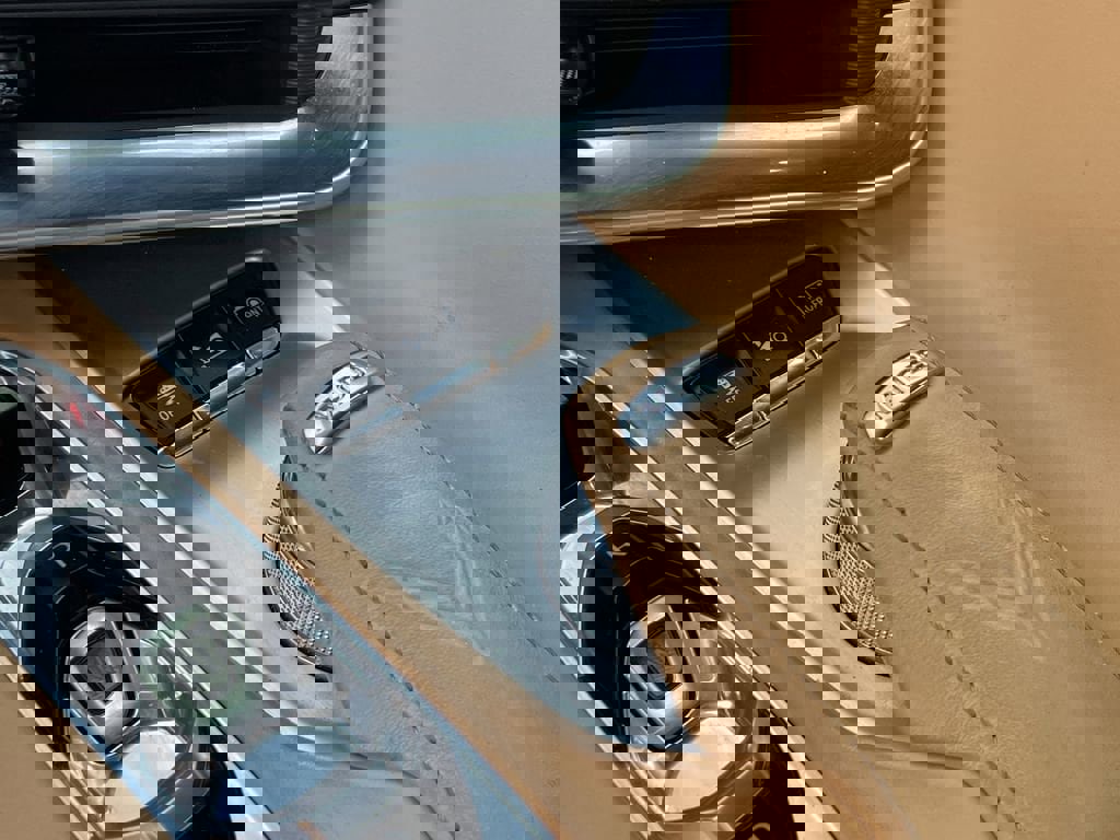 Certified 2021 Chevrolet Corvette Stingray Premium Conv w/ Battery Protection Package image 24