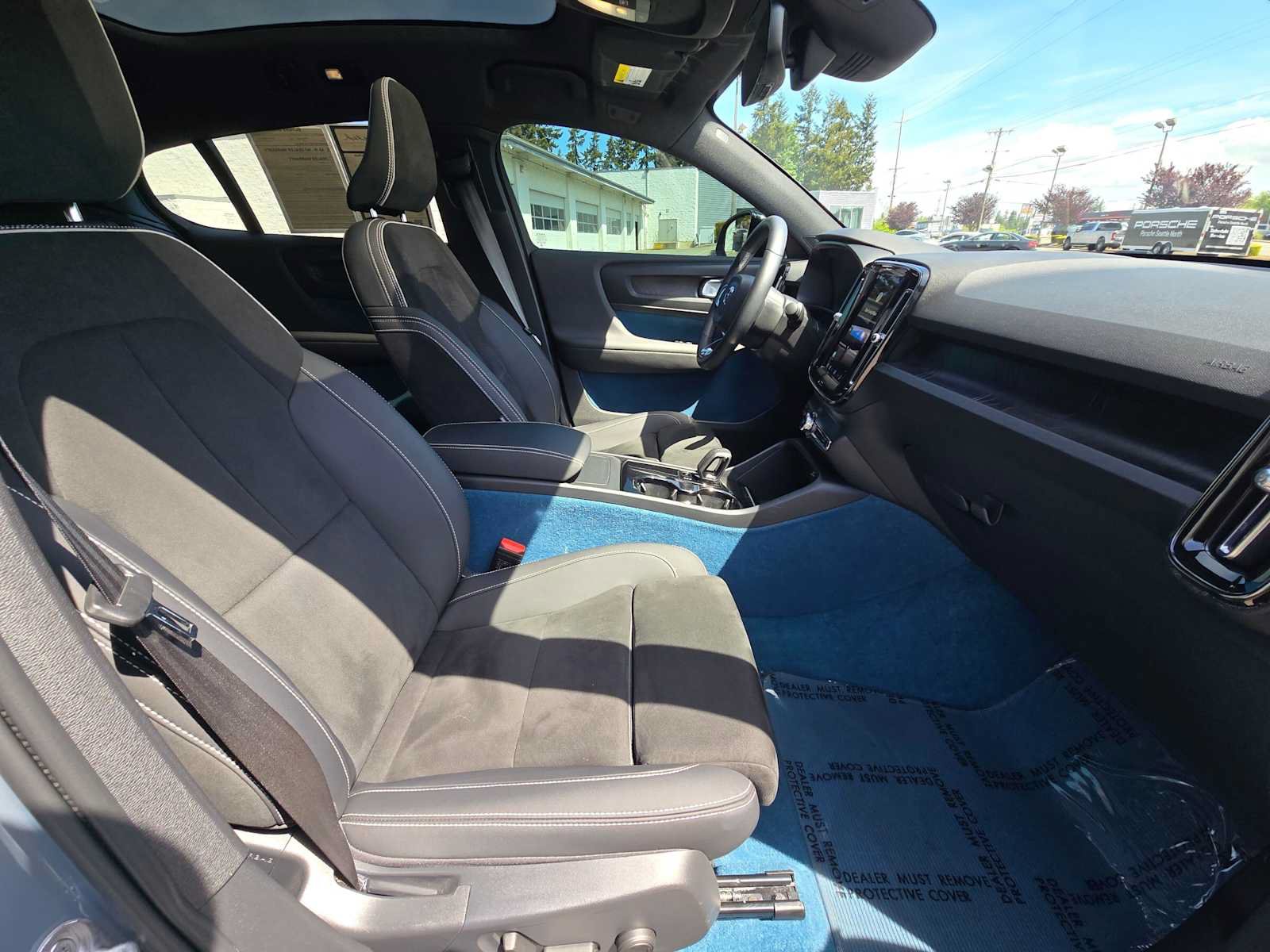 Used 2023 Volvo C40 P8 Recharge Ultimate AWD/4WD image 11