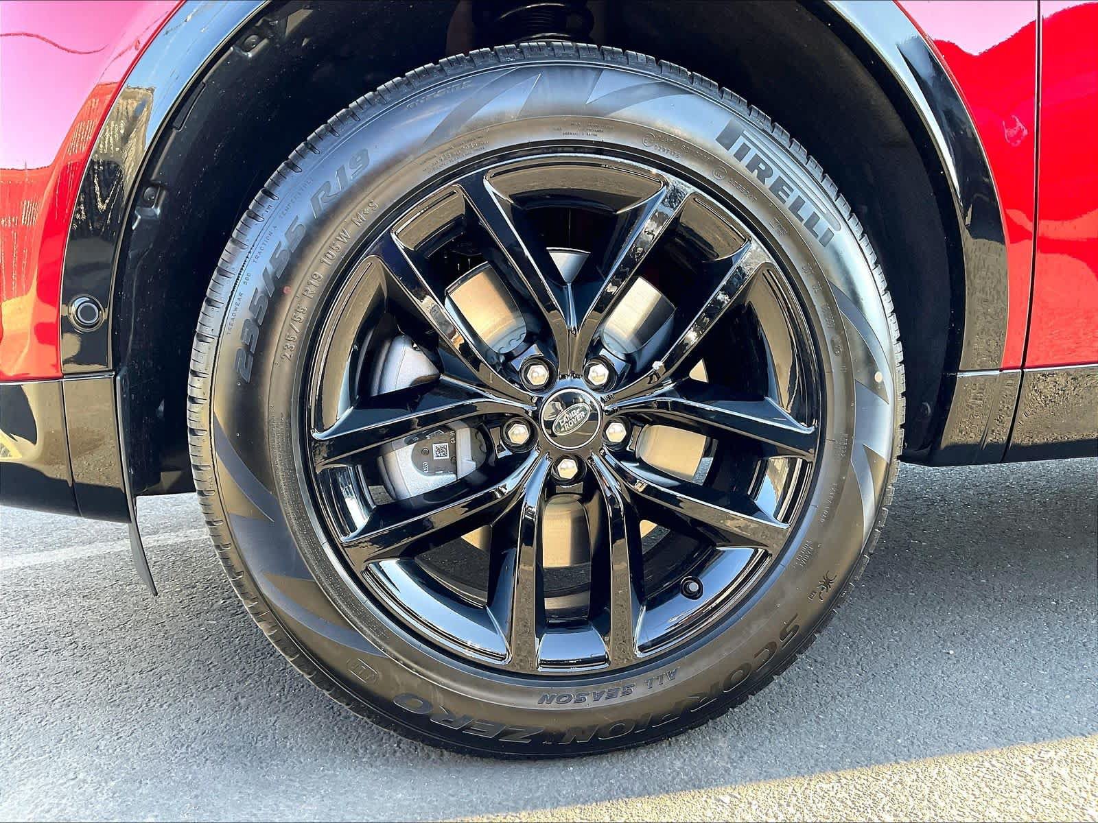 New 2026 Land Rover Discovery Sport Landmark AWD/4WD image 14