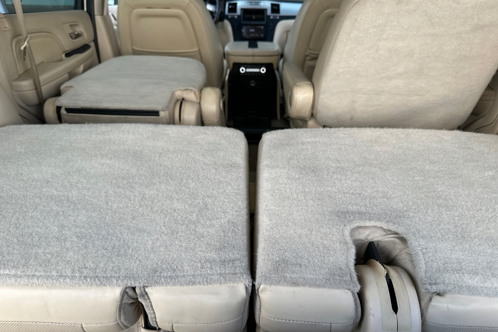 Used 2007 Cadillac Escalade AWD w/ Information Package image 17
