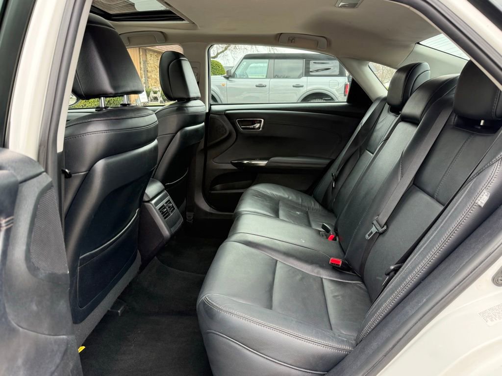 Used 2016 Toyota Avalon Touring image 13