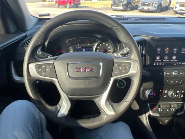 Used 2022 GMC Terrain SLE w/ Driver Convenience Package FWD image 16