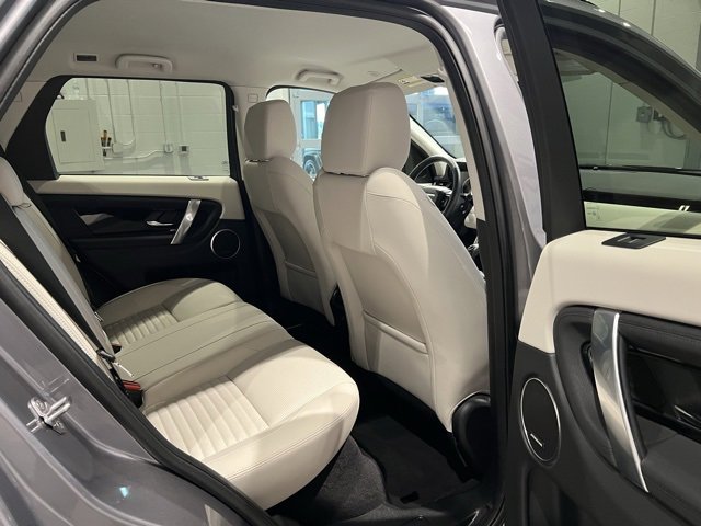 Used 2023 Land Rover Discovery Sport SE image 47