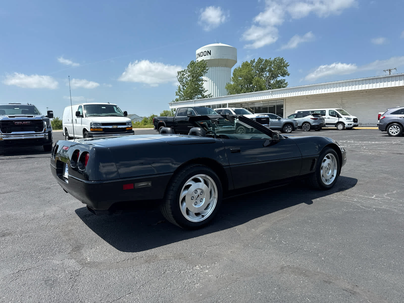 Used 1996 Chevrolet Corvette Convertible RWD image 11